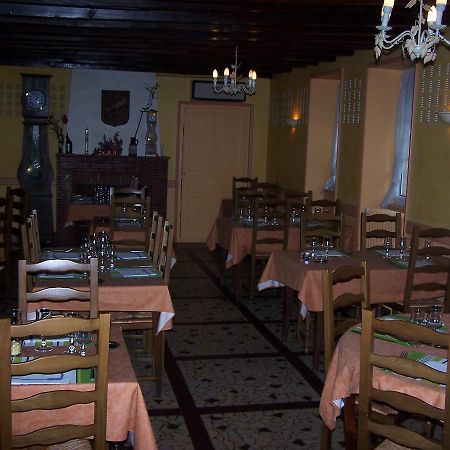 Le Lichou Hotell Vallon-en-Sully Exteriör bild